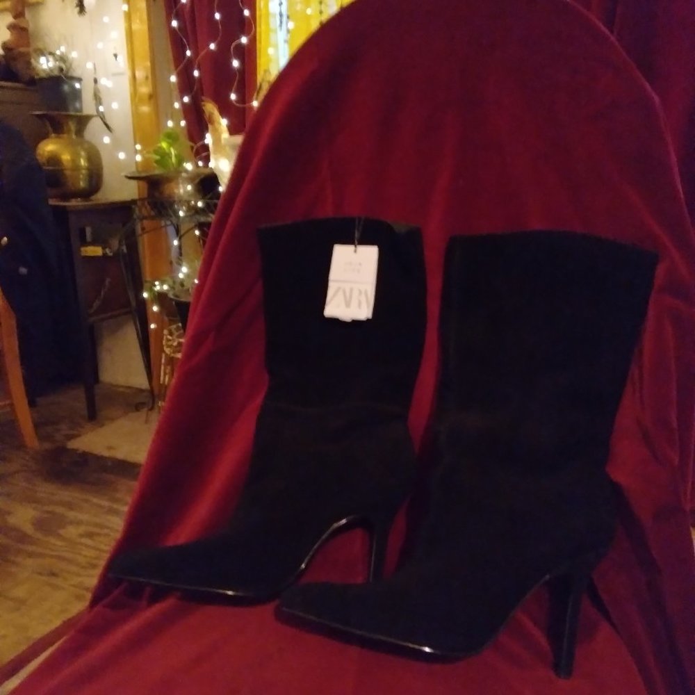 NWT Black Suede Zara Mid-Calf Stiletto Heel Boots US10 Euro 41